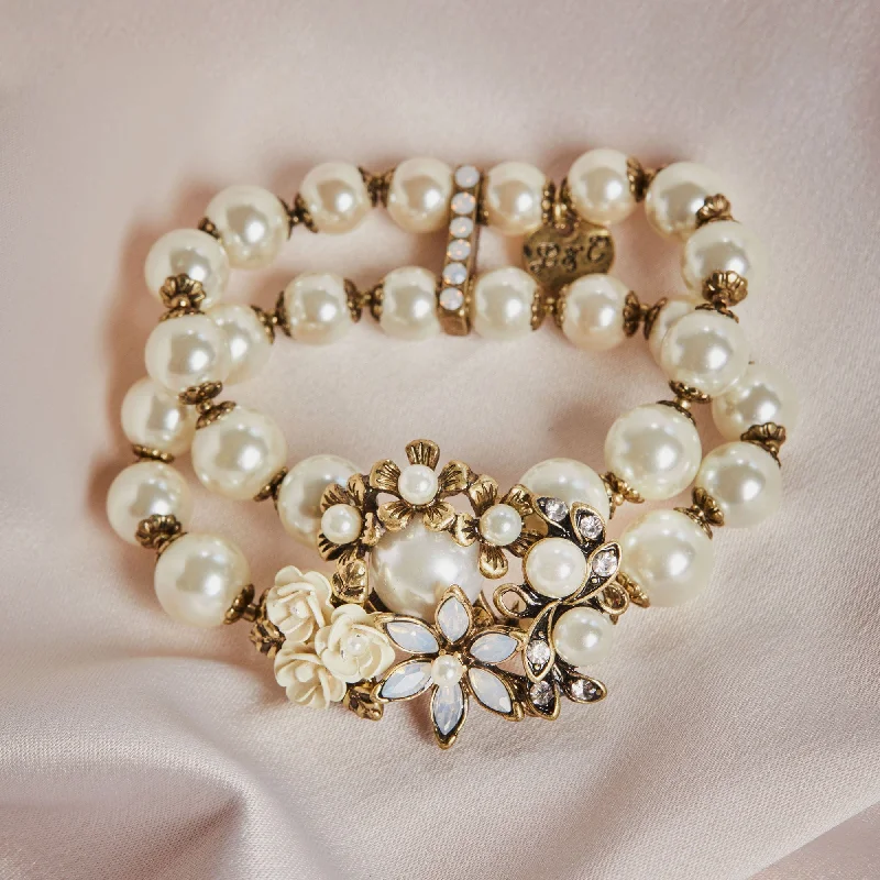 stackable gold bangles for women-Vintage Pearl Bracelet : Miriam Haskell Inspired Pearl Stretch Bracelet