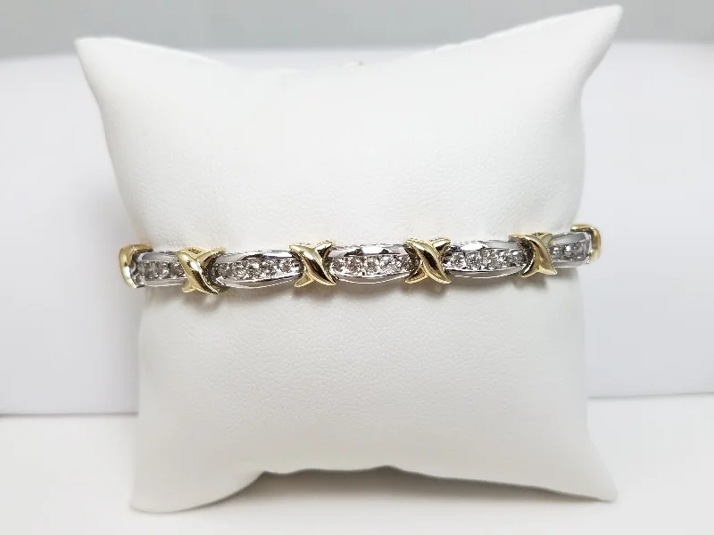 stylish silver bangles for women-Glamorous 7" 10k Two Tone Gold Natural Diamond Tennis Bracelet