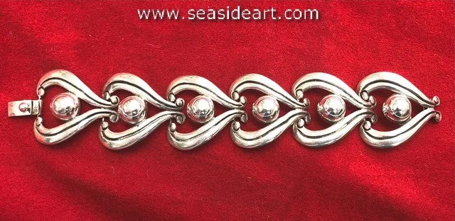 vintage charm bracelets for women-Vintage Stylized Heart and Bead Design Silver Bracelet-Taxco