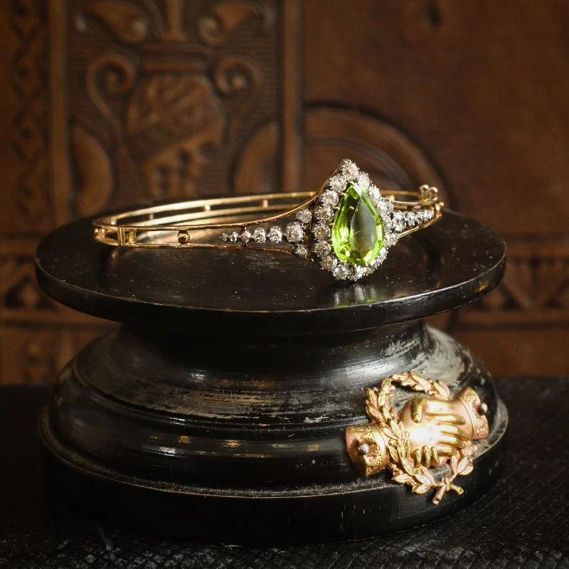 chic bangles for women-Grandiloquent Victorian Peridot & Diamond Convertible Bangle