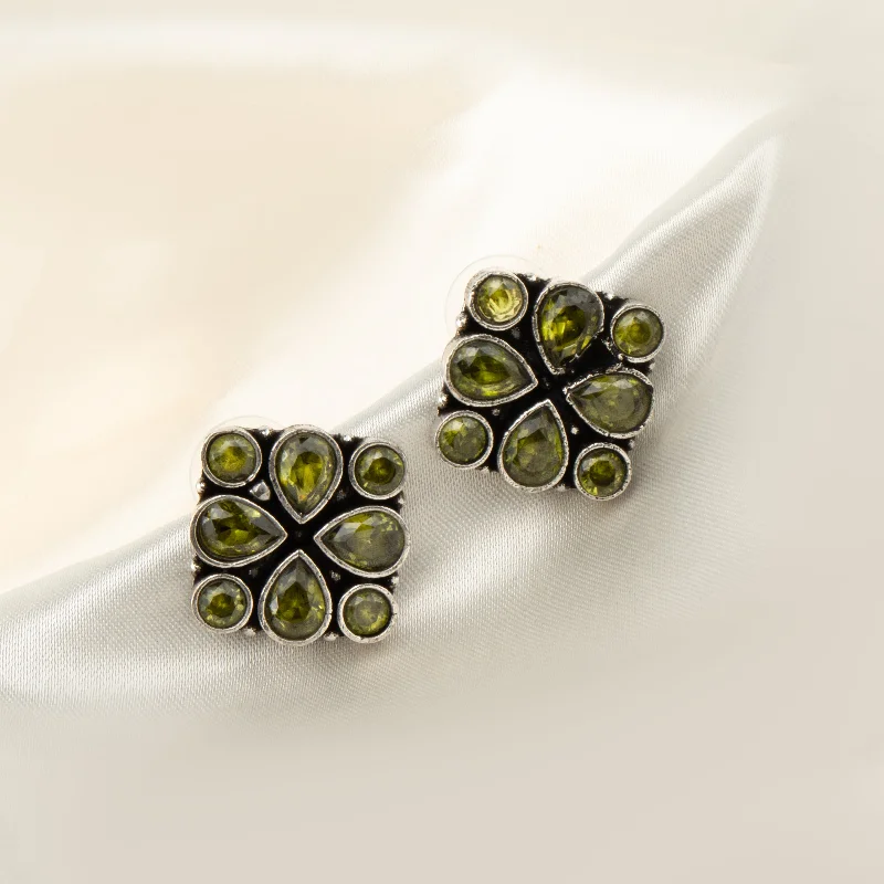 minimalist gold earrings for women-Nipura Peridot-green Mrinali Stud Earrings