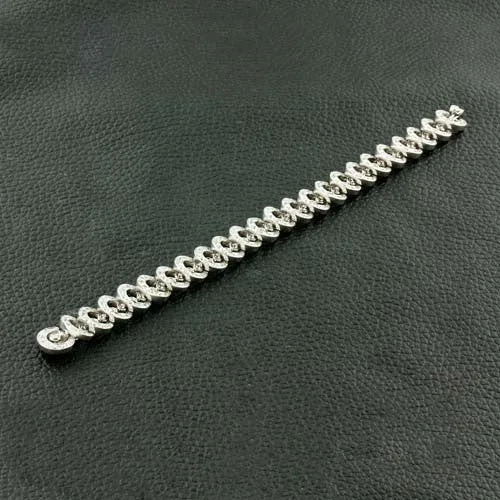 luxury bangles for women-Round Diamond Moving Link Bracelet